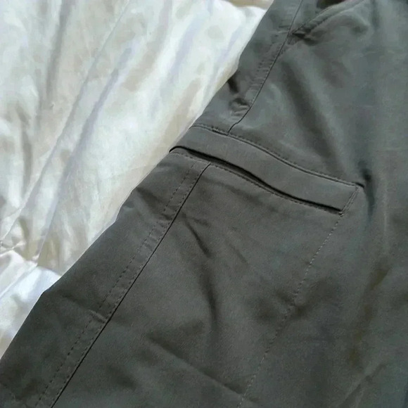 Columbia men’s gray lightweight shorts size 36 - Picture 4 of 6